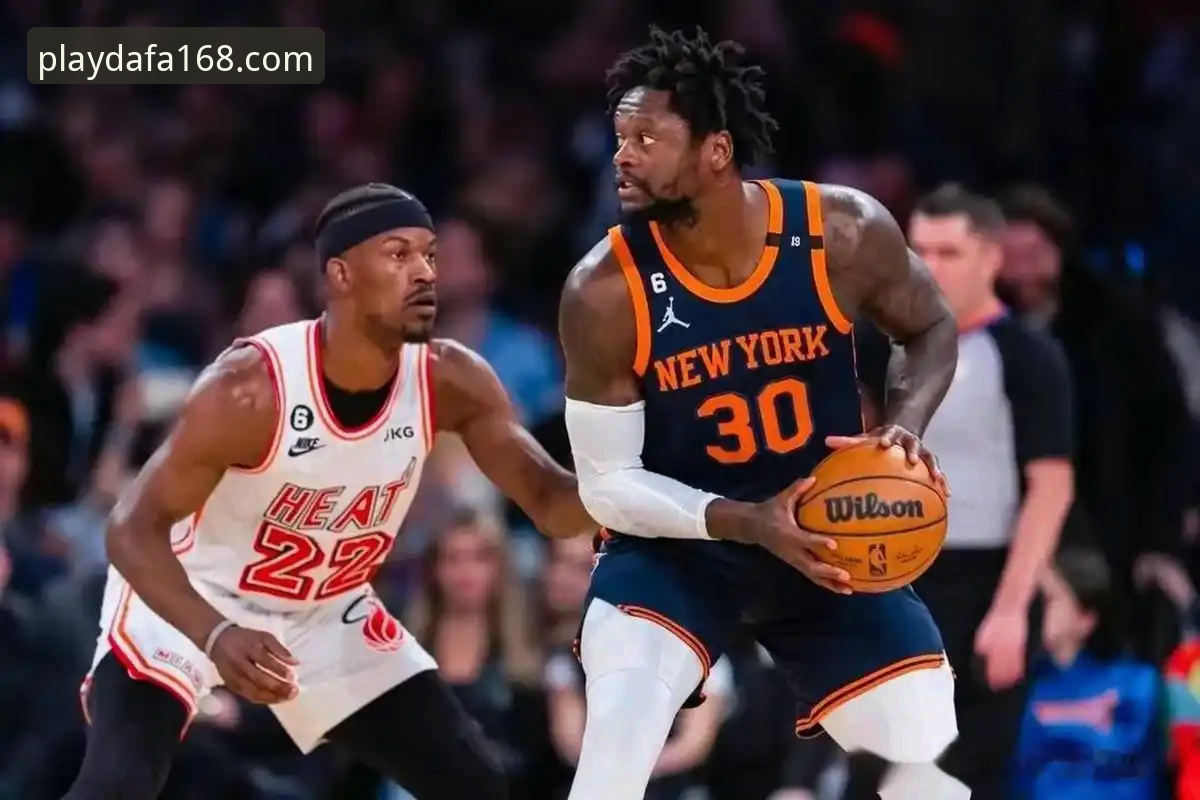 大发168一键切换 NBA季后赛尼克斯队史得分纪录深度评测:从47分半场优势看“一键切换”战术体系